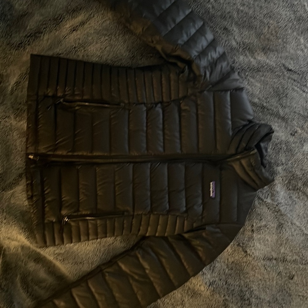 Patagonia women’s Down Sweater, size small, black.